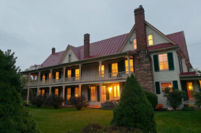 Hummingbird Inn